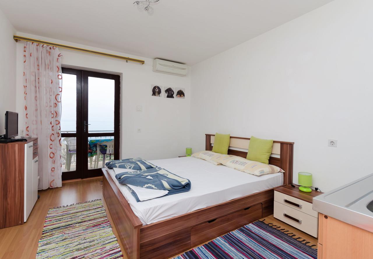 Apartments And Room Luka Klenovica Ngoại thất bức ảnh